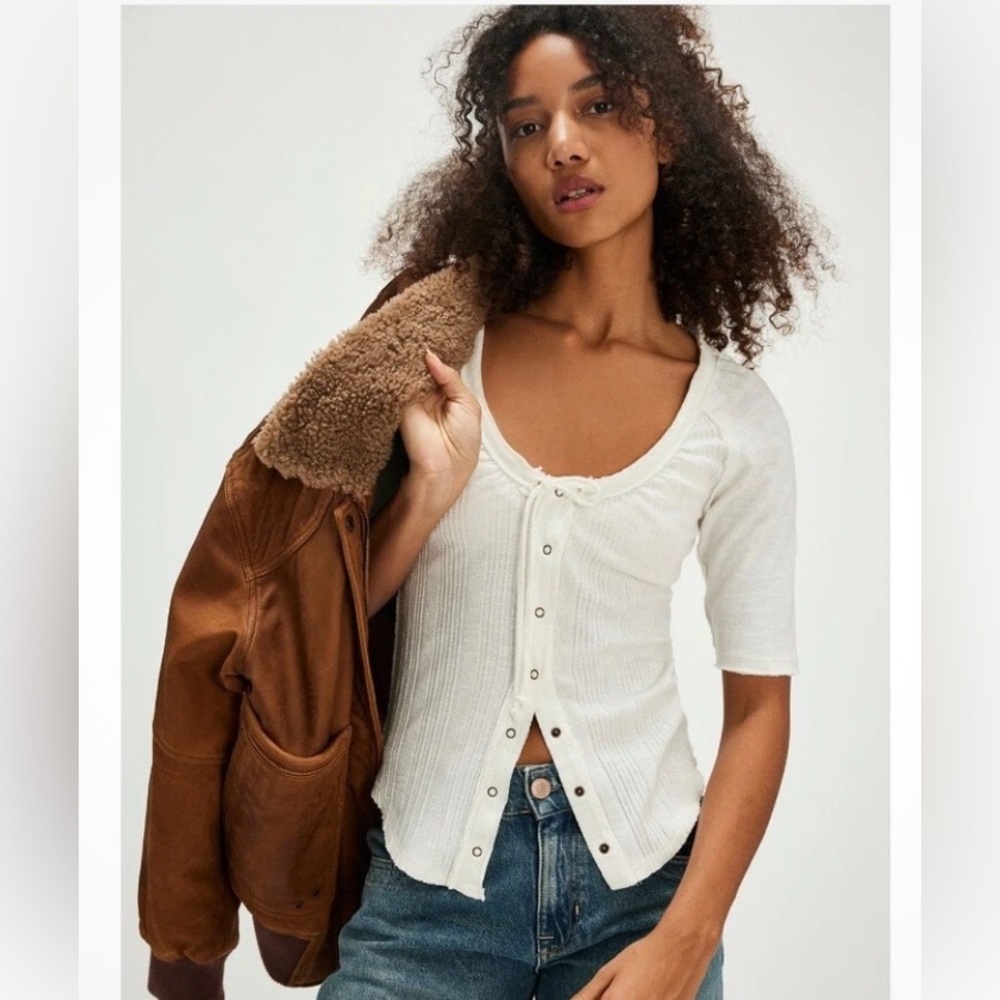 Free people, we the free Daisy T in size large